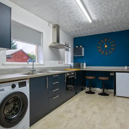 Rookwood House - Spacious Home With Free Parking - Short Stay Leeds Leeds  Exterior photo